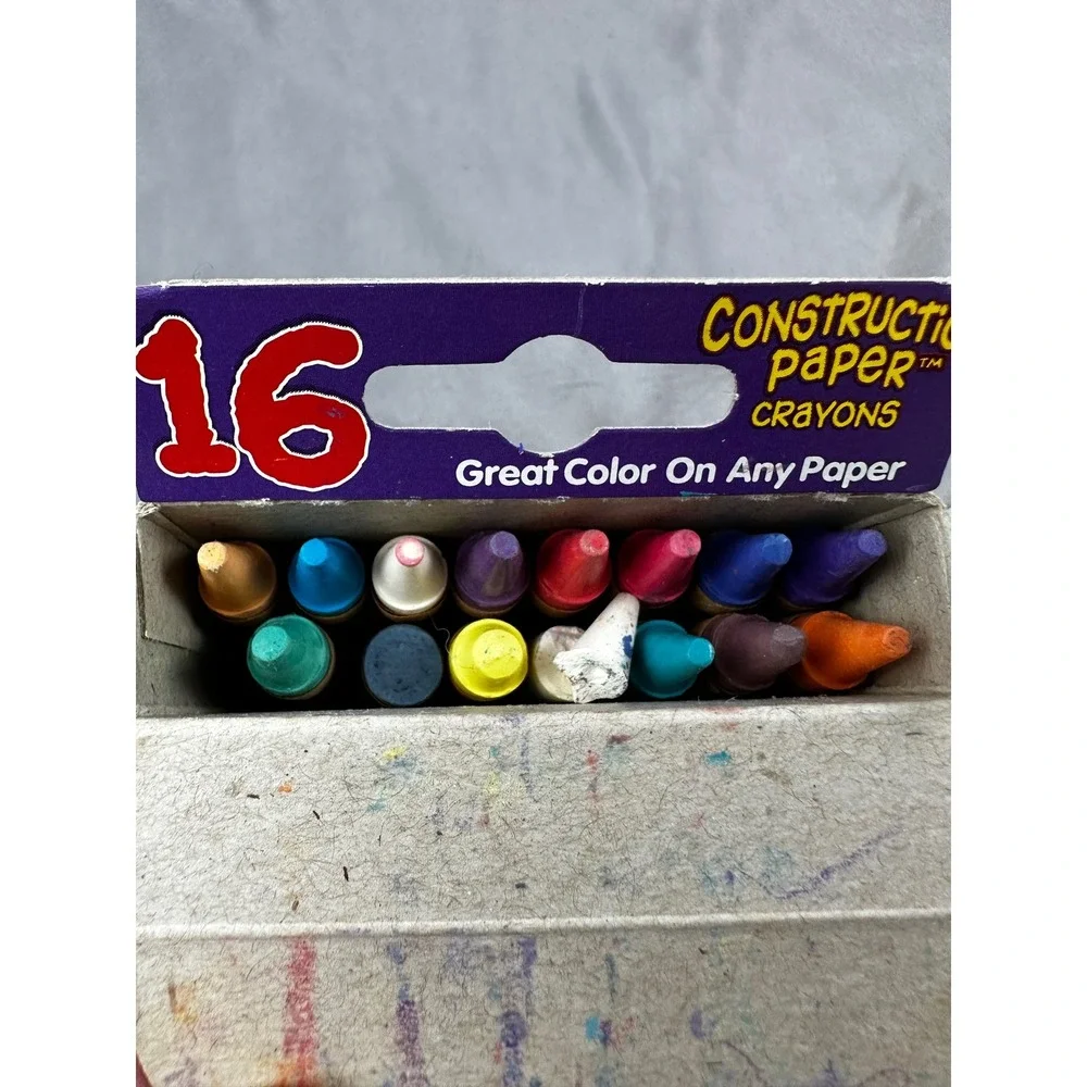 Vintage Crayola Crayons 15 Count Box Construction Paper‎ 1998. Missing 1